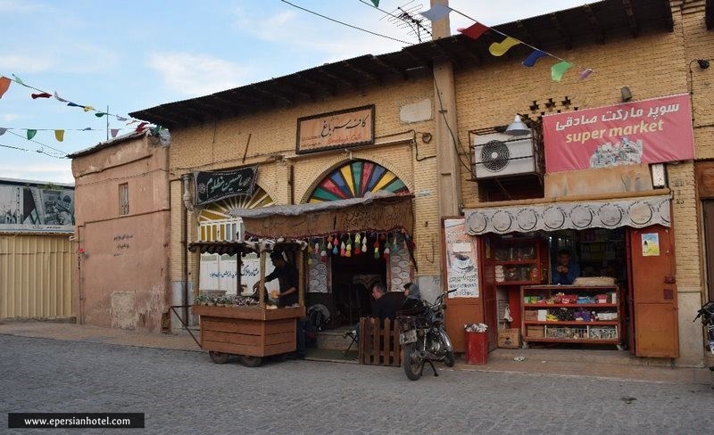 امکانات رفاهی محله سنگ سیاه شیراز
